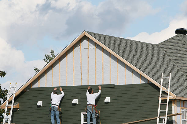 Professional Siding Replacement technician working in Prospect, OH